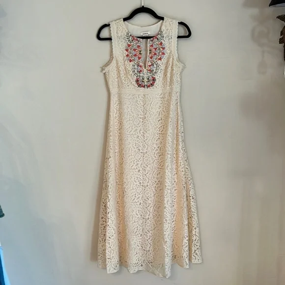 Sundance Lace Embroidered Midi/Maxi Dress - Picture 3 of 8